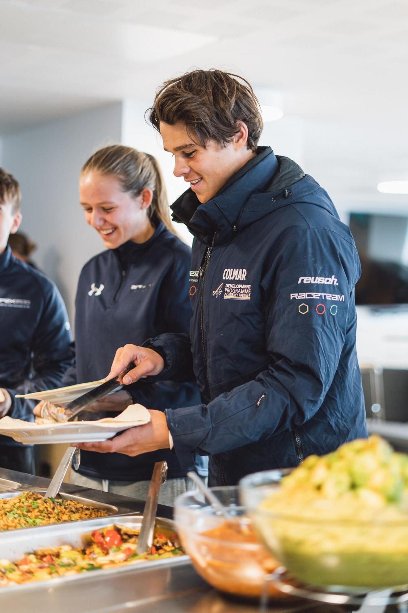 Apex2100 International Ski Academy Tignes Eksteriør billede